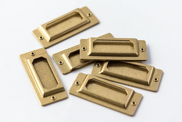 TRAVELER'S COMPANY BRASS